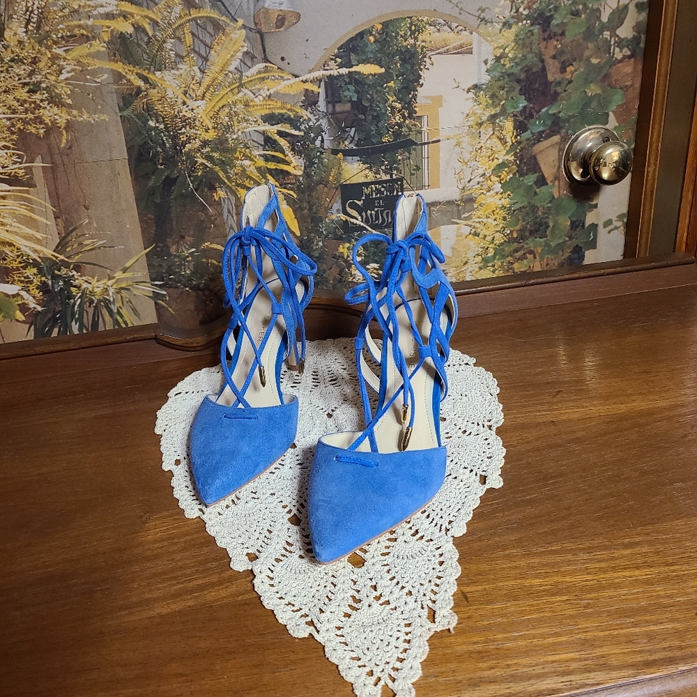 Women's heeled shoes size 6